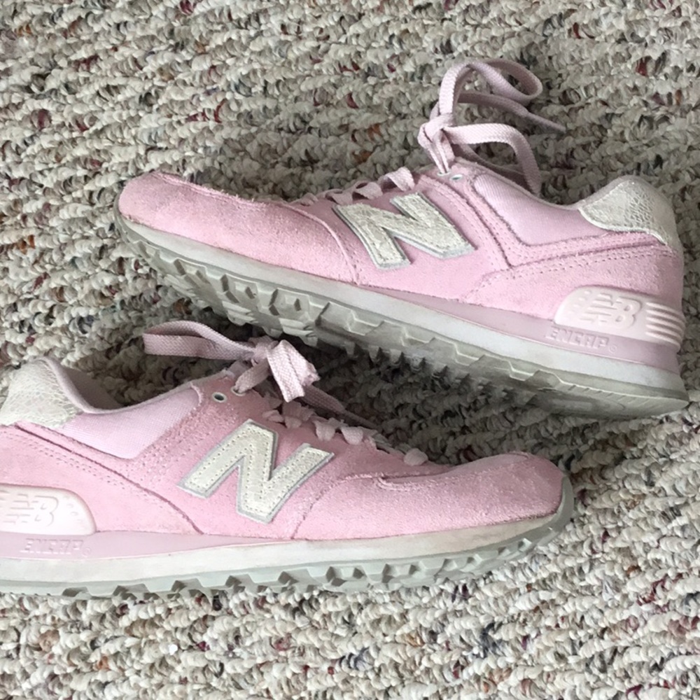 New Balance 574 - Picture 2 of 5